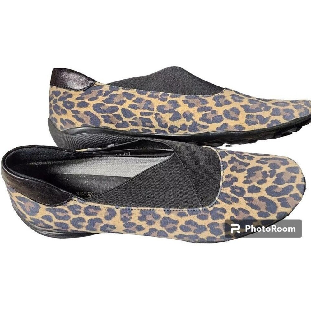 Sesto Meucci Udaya Slip On Leopard Print Waterproof Shoes Size 7.5M